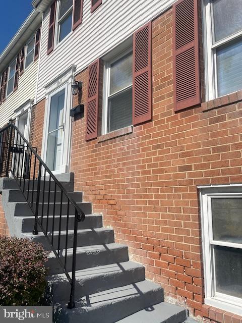 Real estate listing preview #4