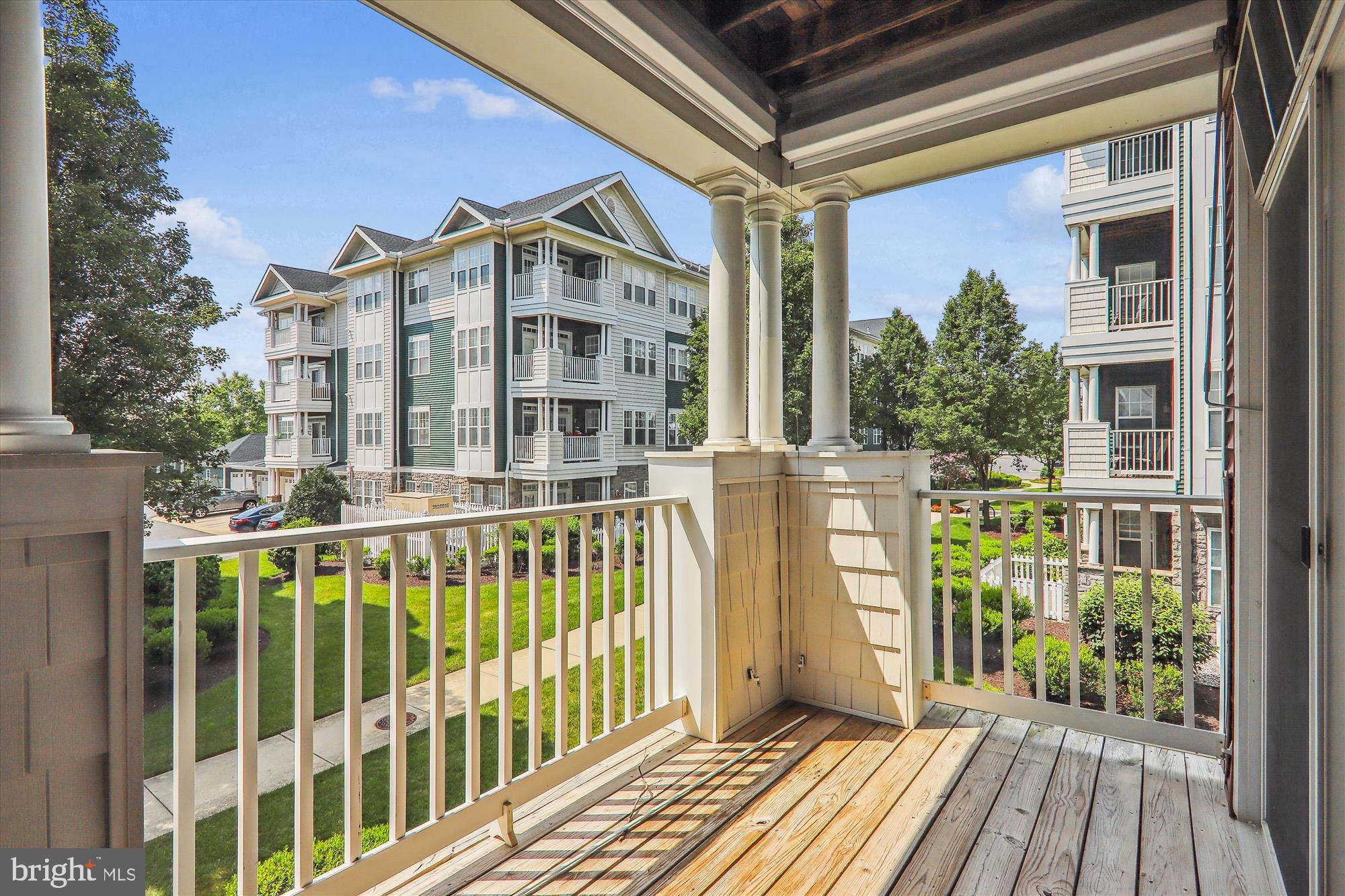 Real estate listing preview #7