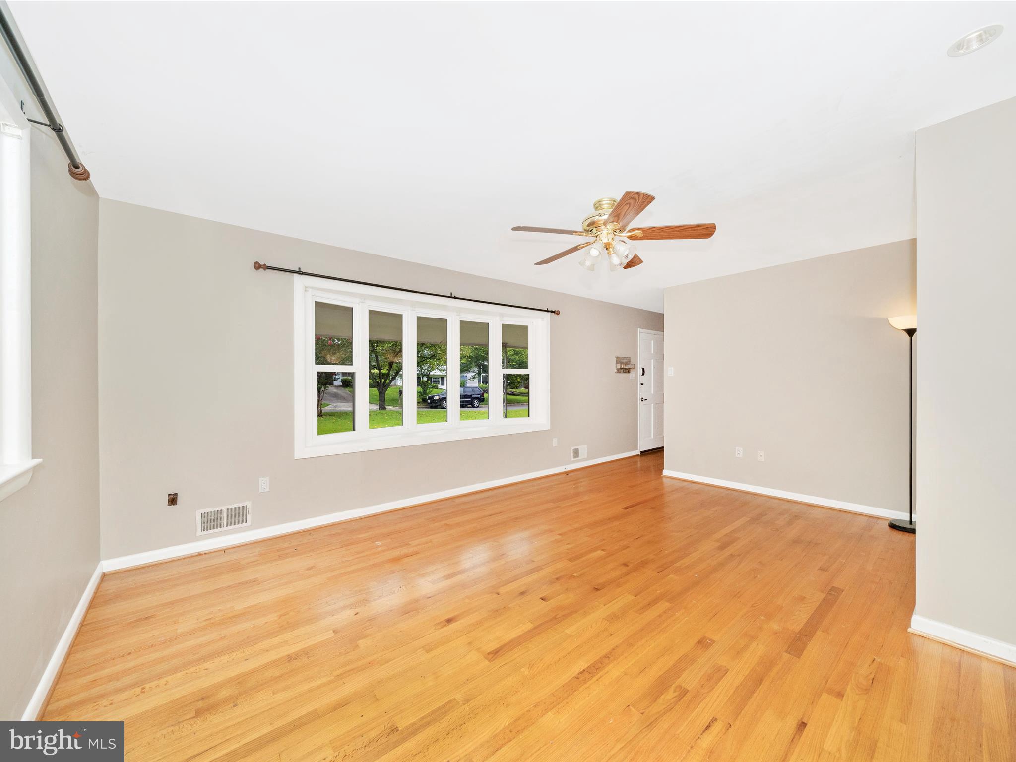 Real estate listing preview #10