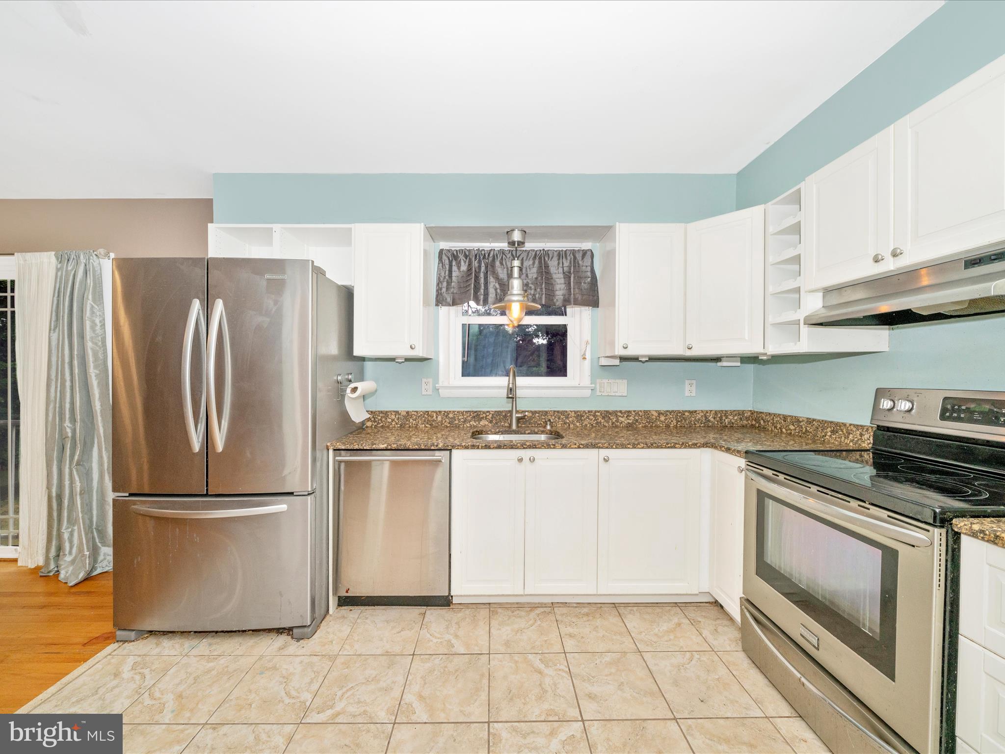 Real estate listing preview #16