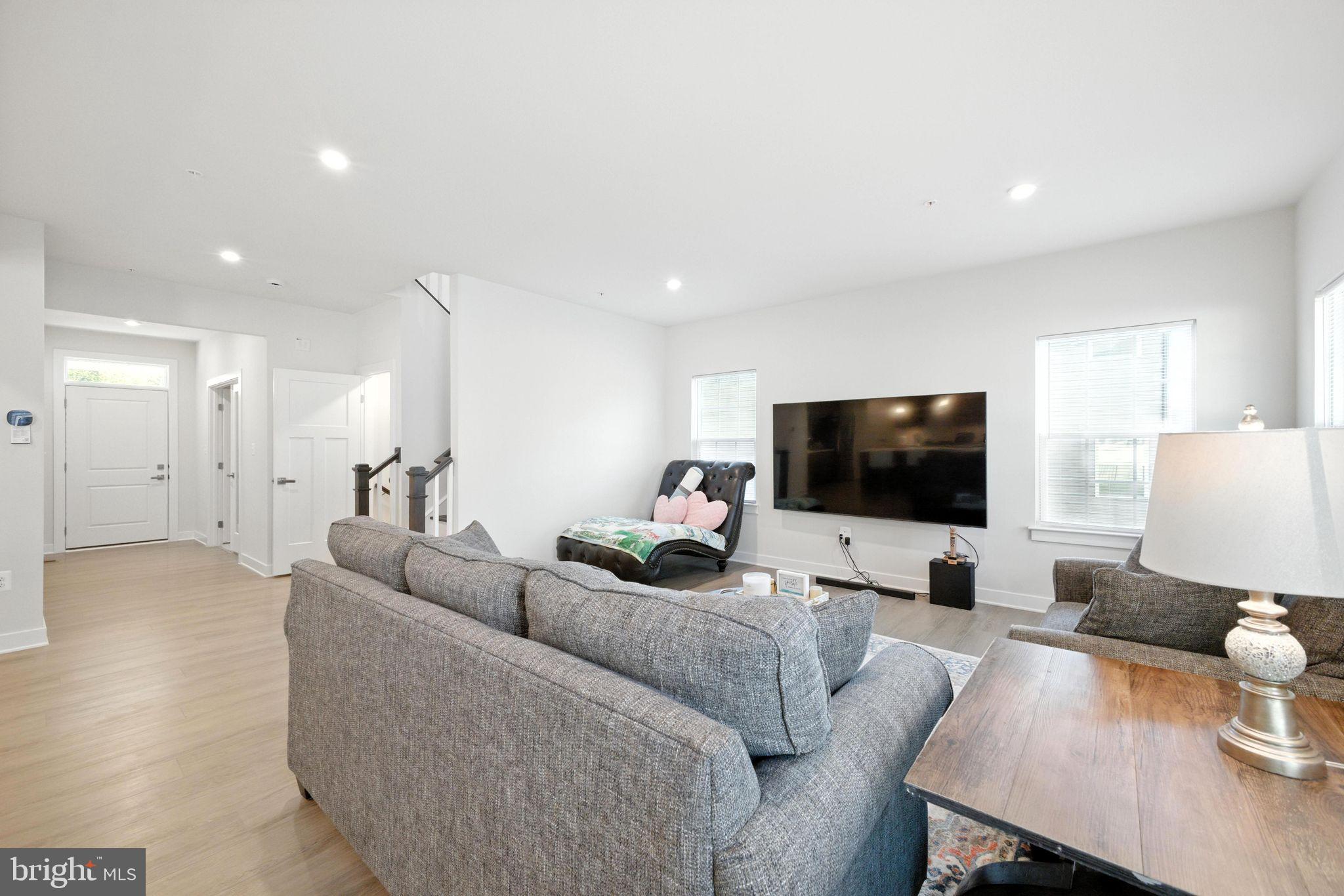 Real estate listing preview #10