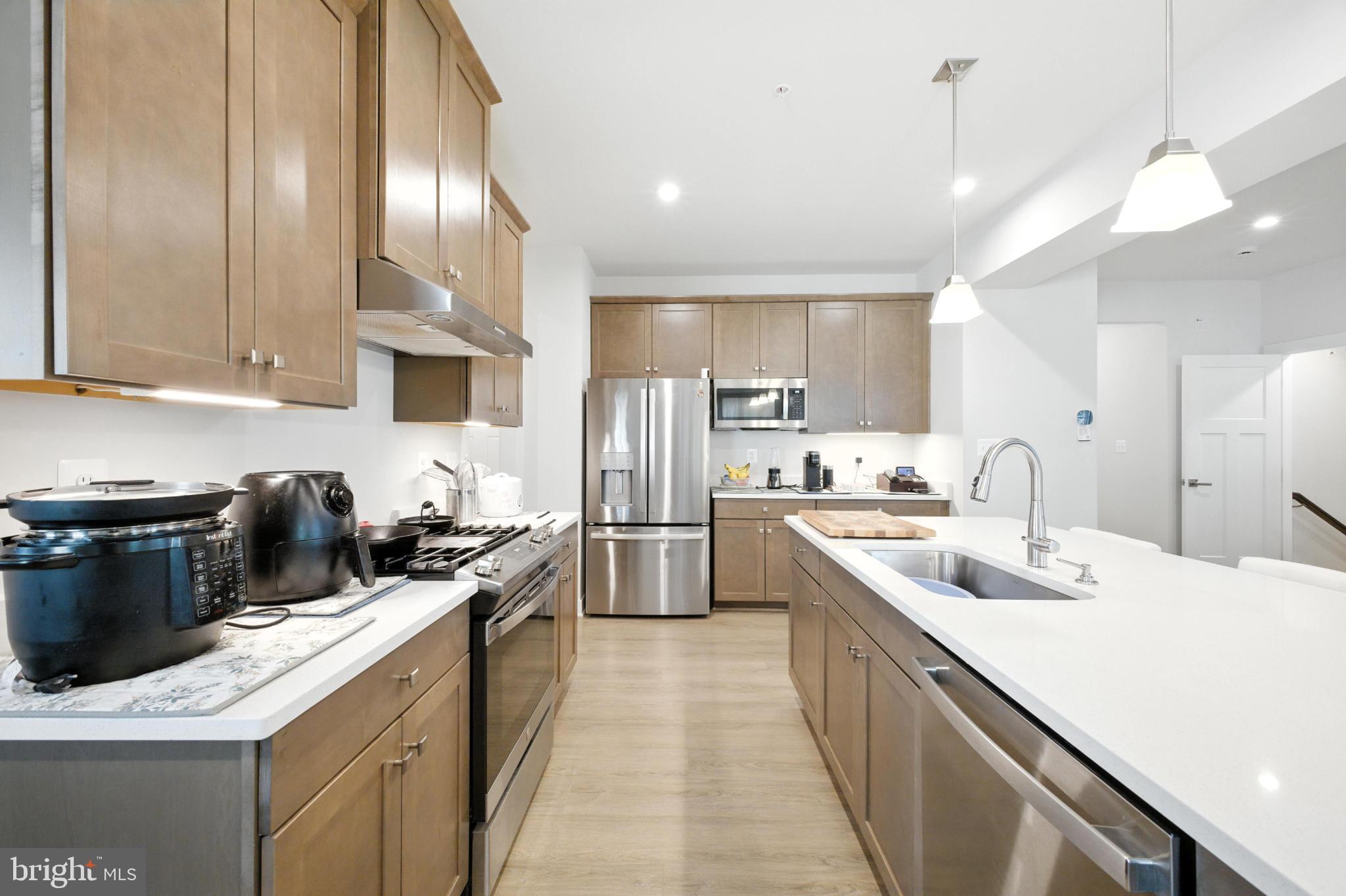 Real estate listing preview #3