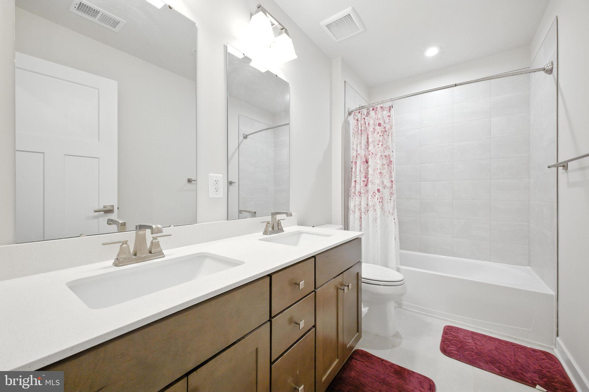 Real estate listing preview #24