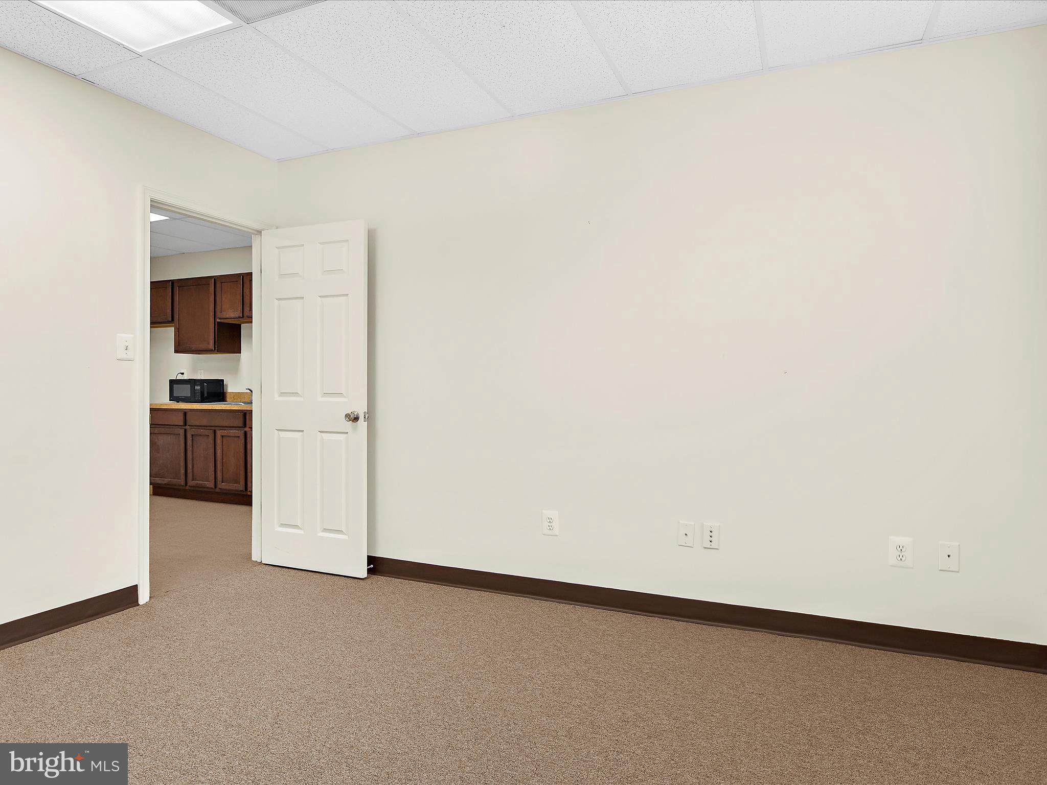 Real estate listing preview #18