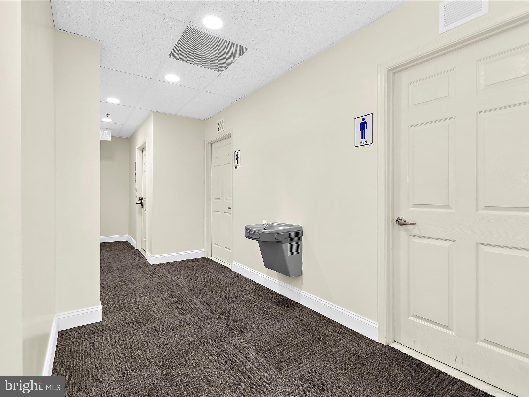 Real estate listing preview #24