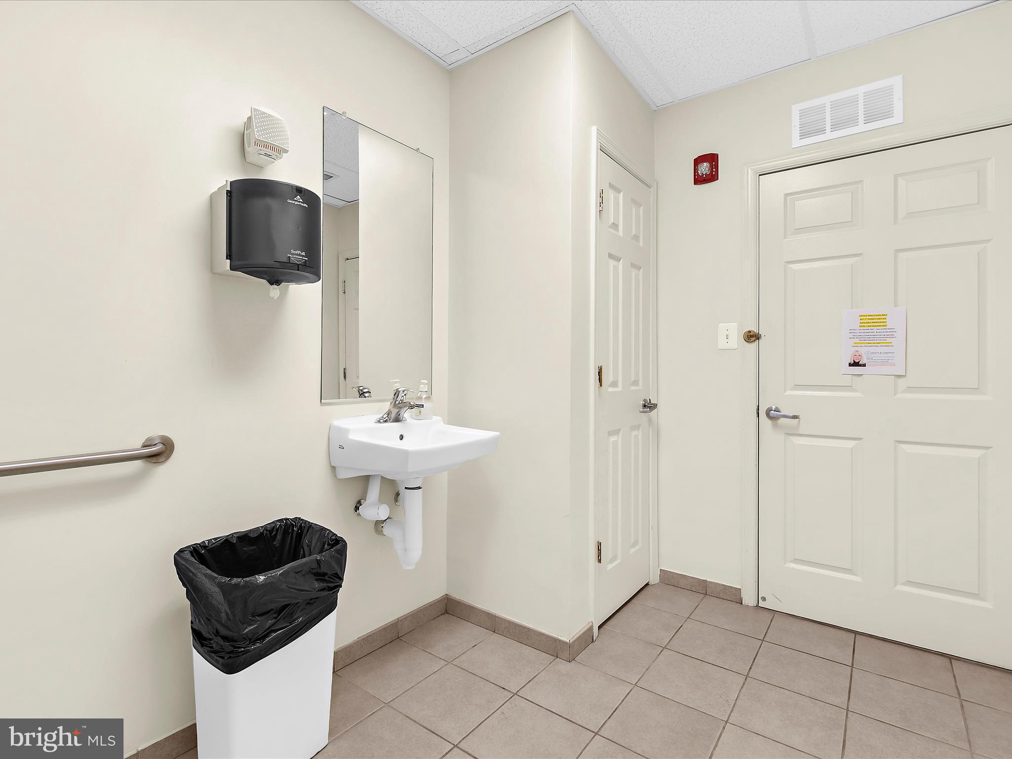 Real estate listing preview #25