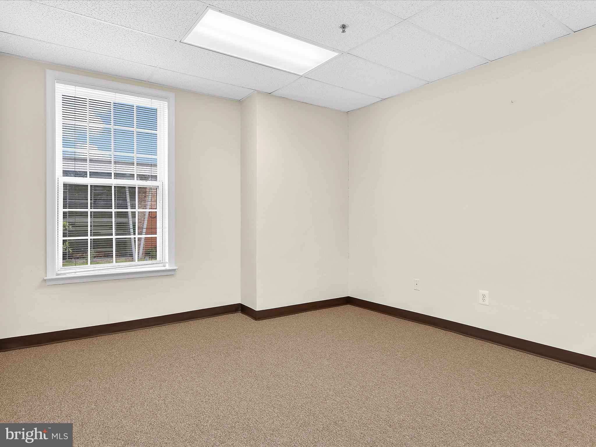 Real estate listing preview #17