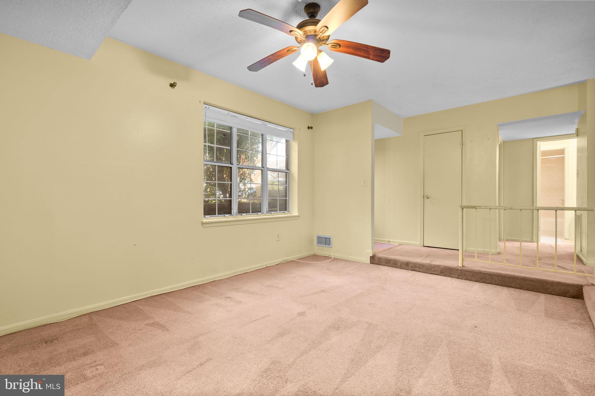 Real estate listing preview #12