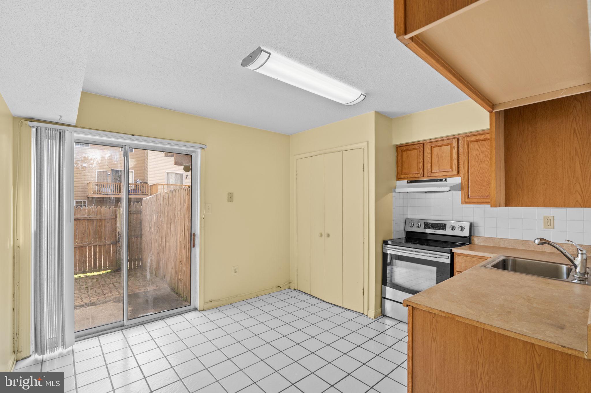 Real estate listing preview #6