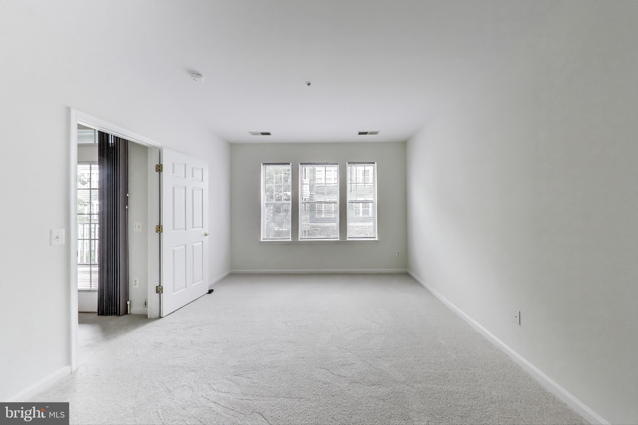 Real estate listing preview #16