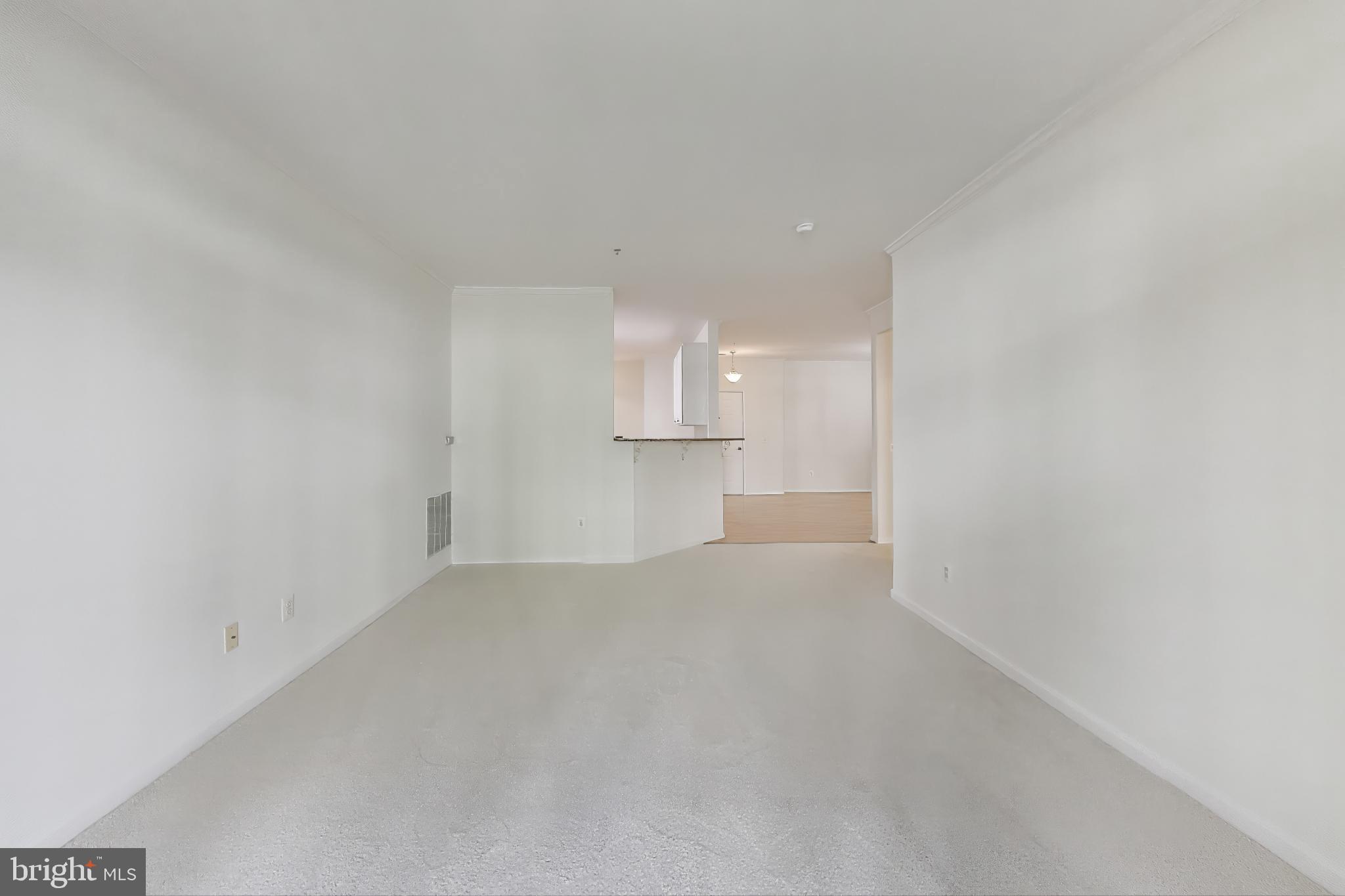 Real estate listing preview #9