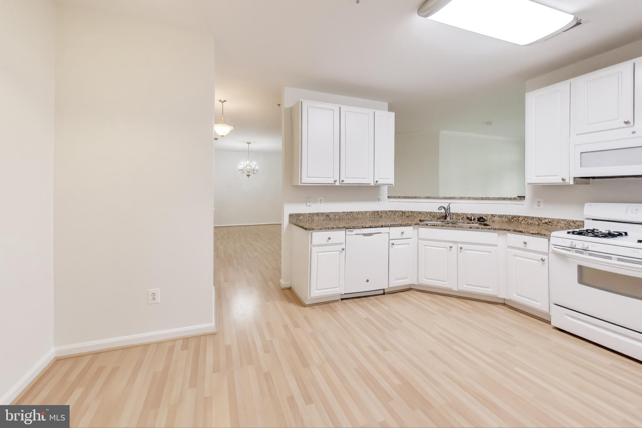 Real estate listing preview #14