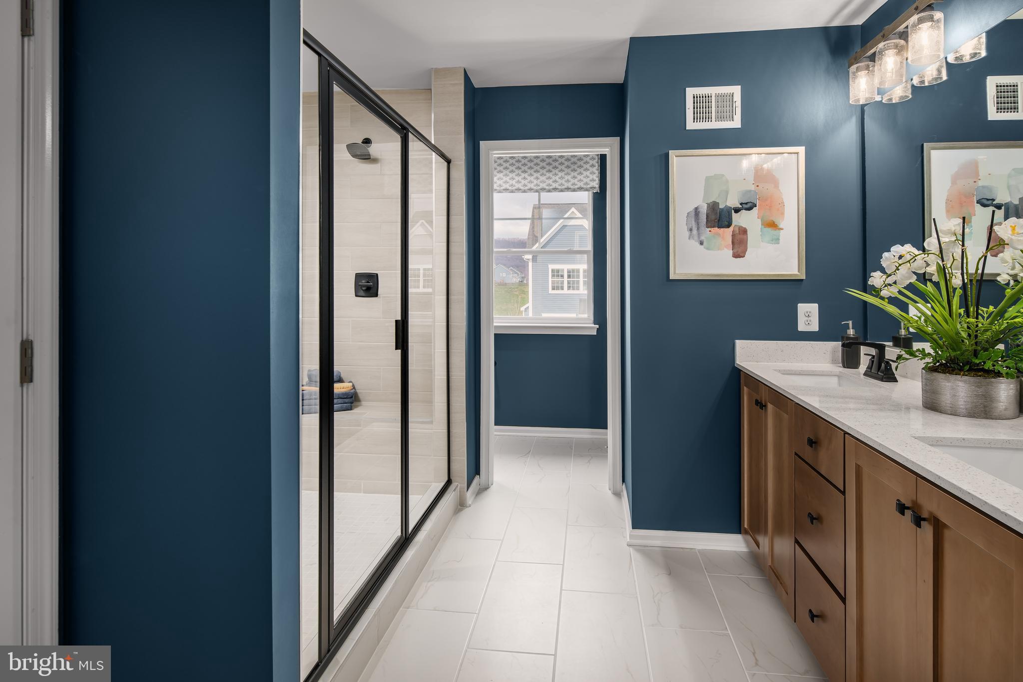 Real estate listing preview #8