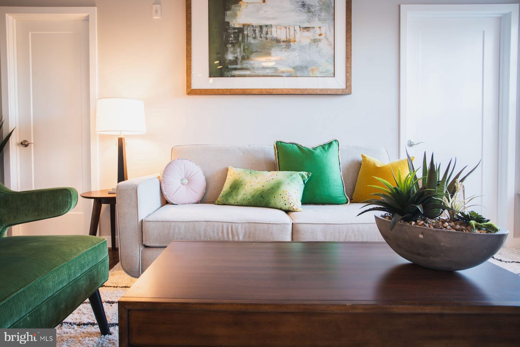 Real estate listing preview #6