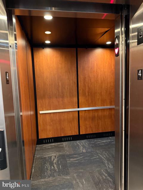 Real estate listing preview #14