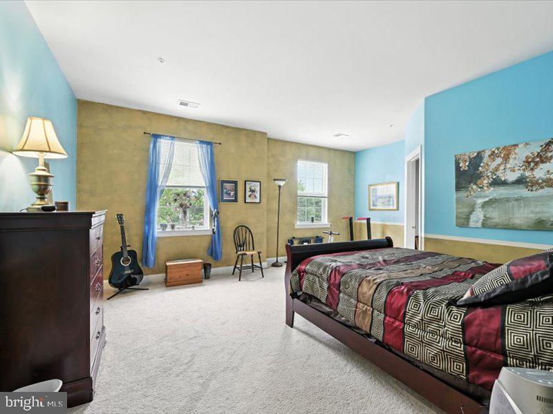 Real estate listing preview #18