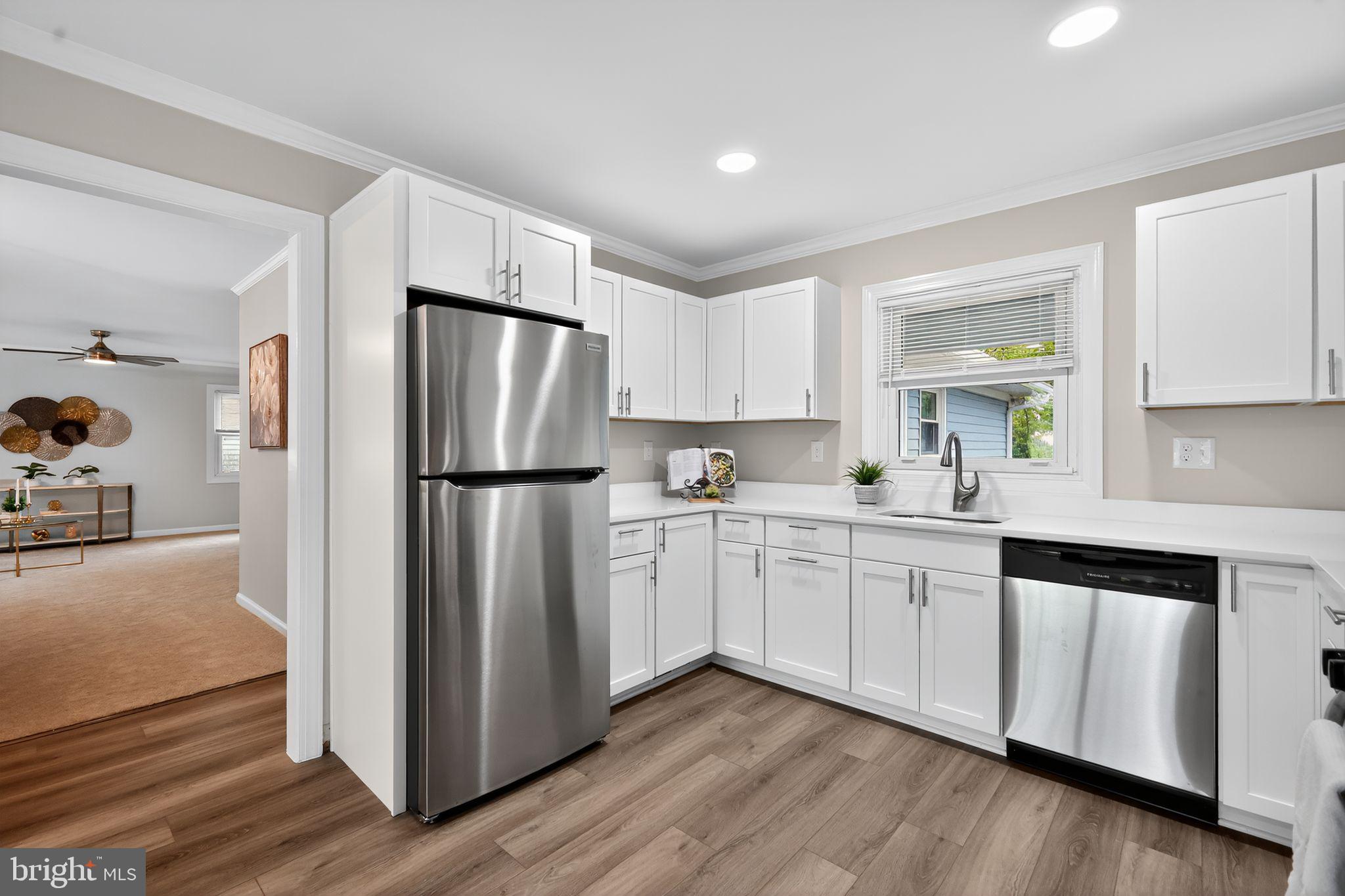 Real estate listing preview #16