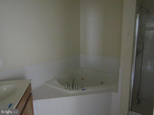 Real estate listing preview #6