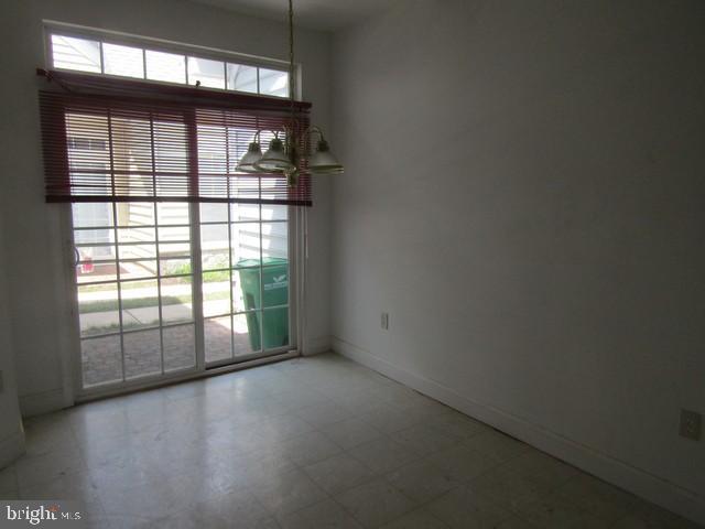 Real estate listing preview #8