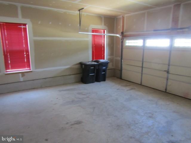 Real estate listing preview #10