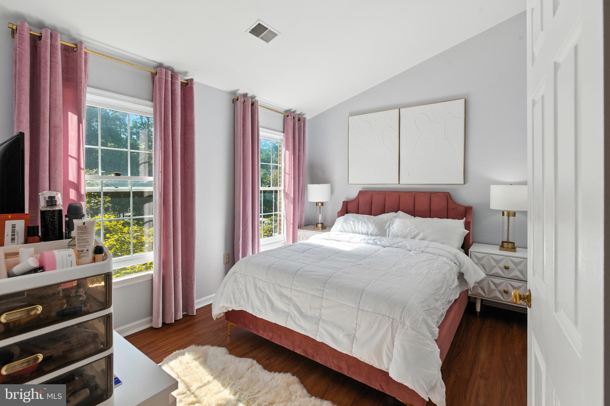 Real estate listing preview #24