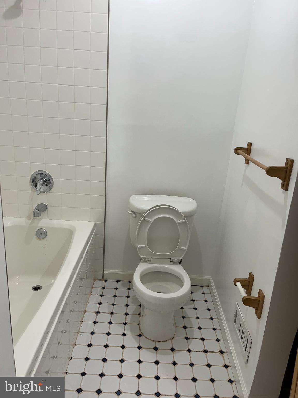 Real estate listing preview #17