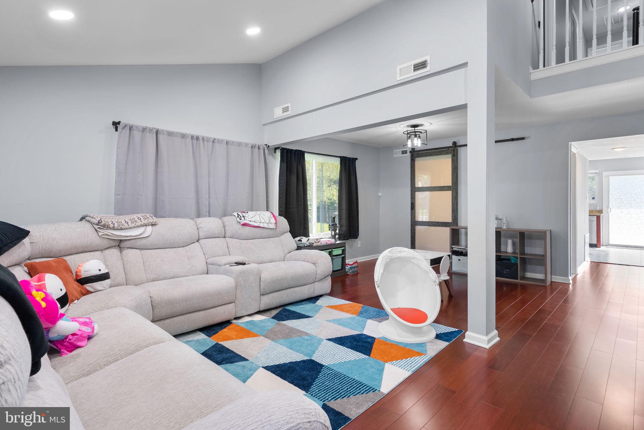 Real estate listing preview #9