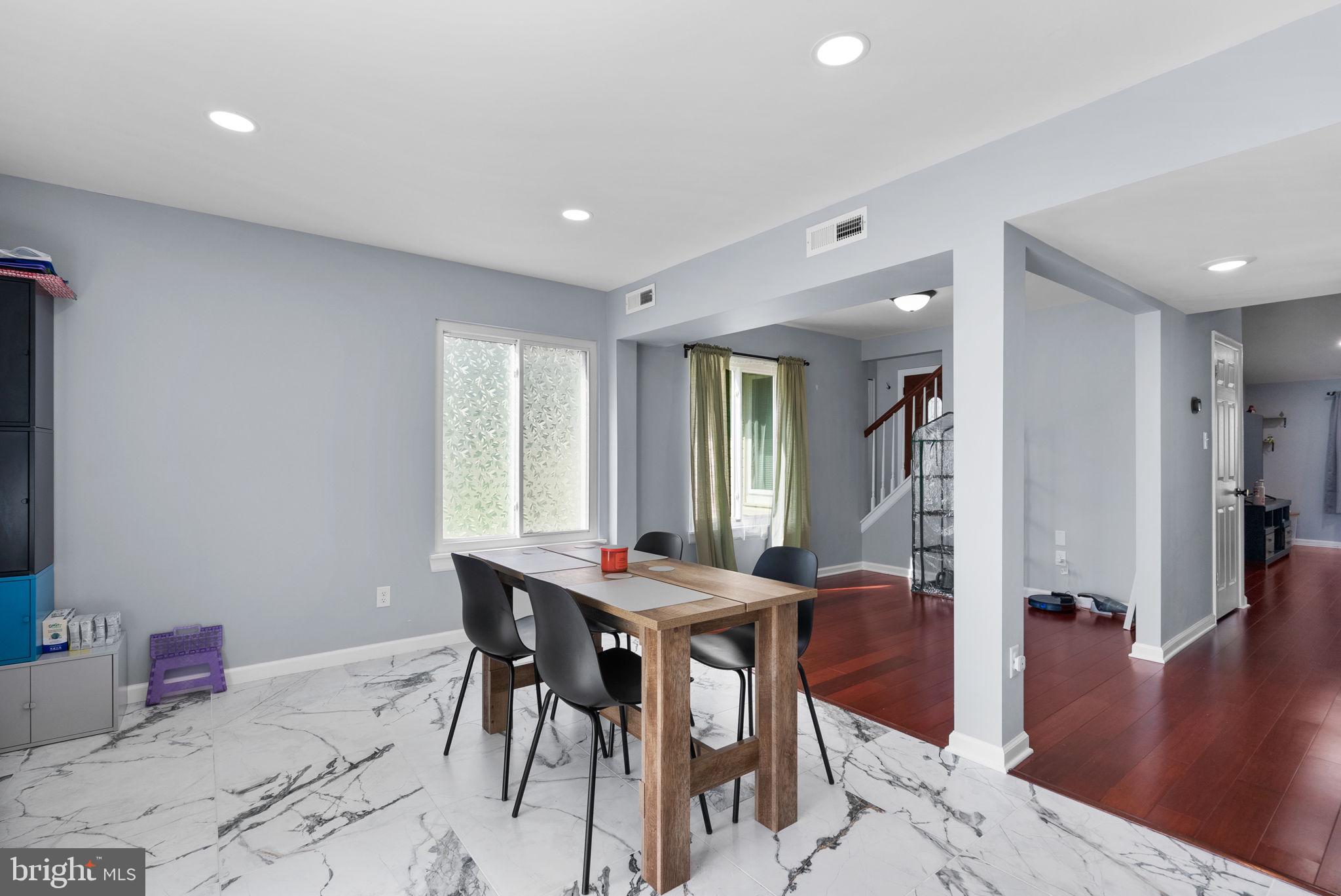 Real estate listing preview #17