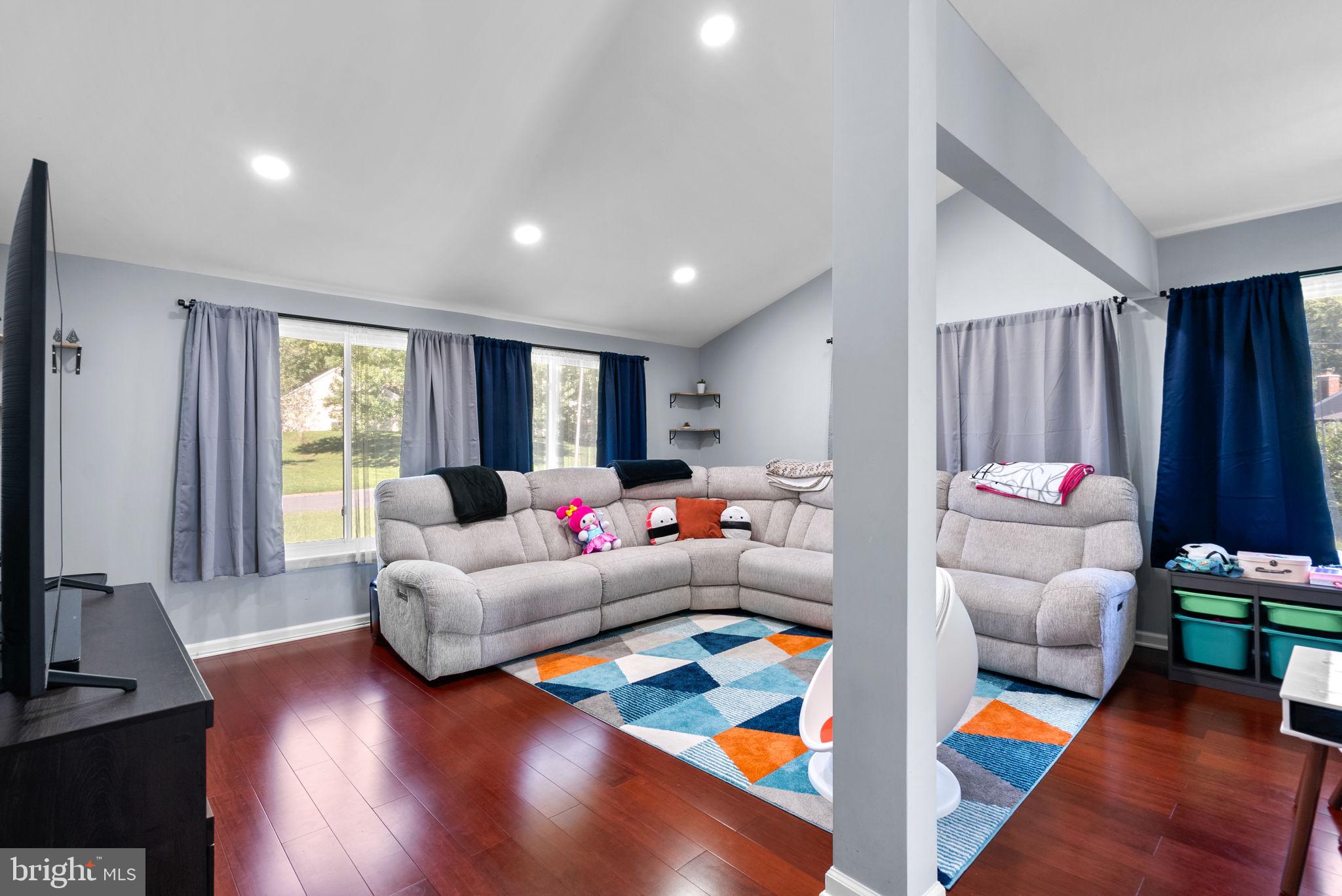 Real estate listing preview #7