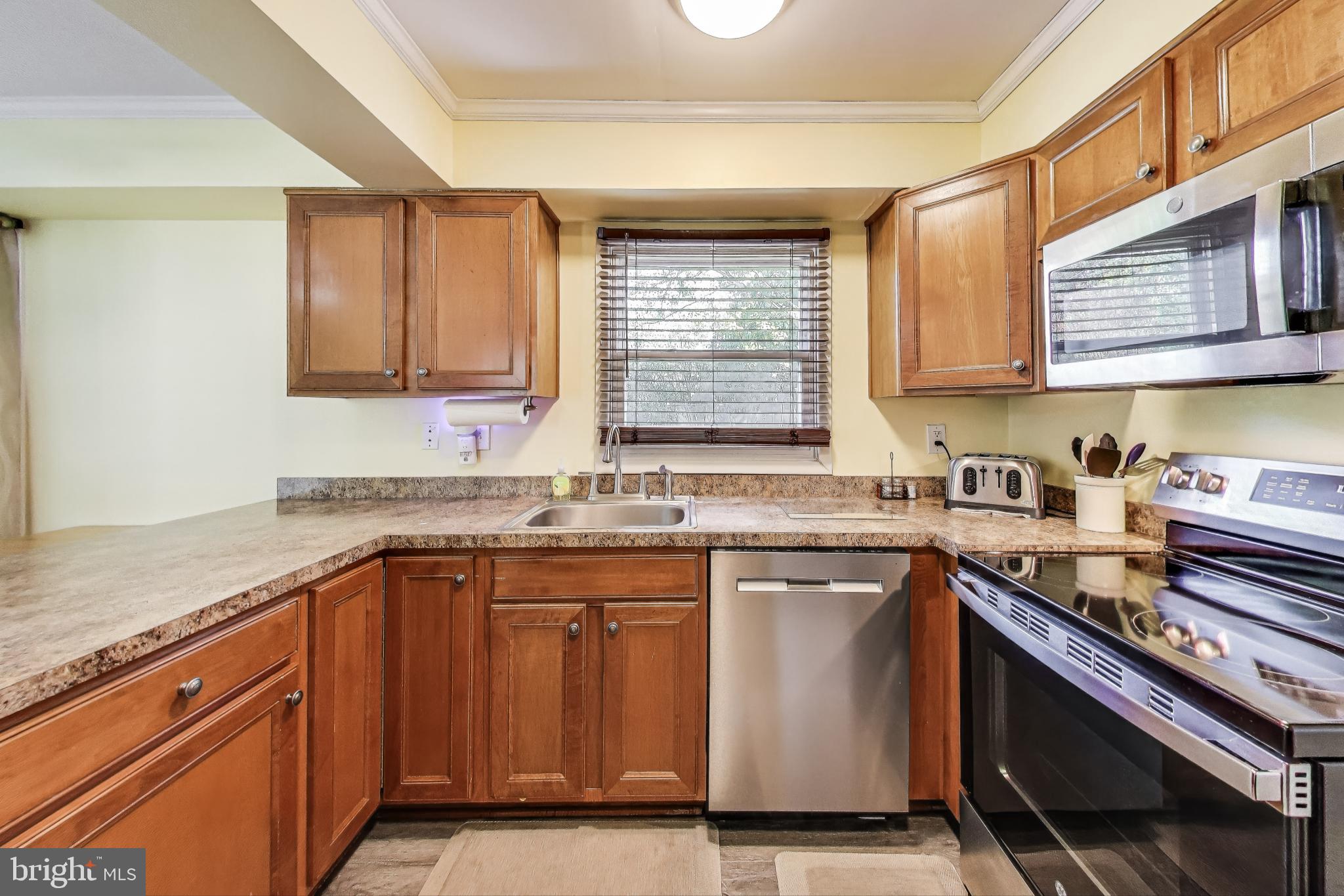 Real estate listing preview #2