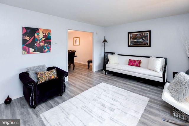 Real estate listing preview #8