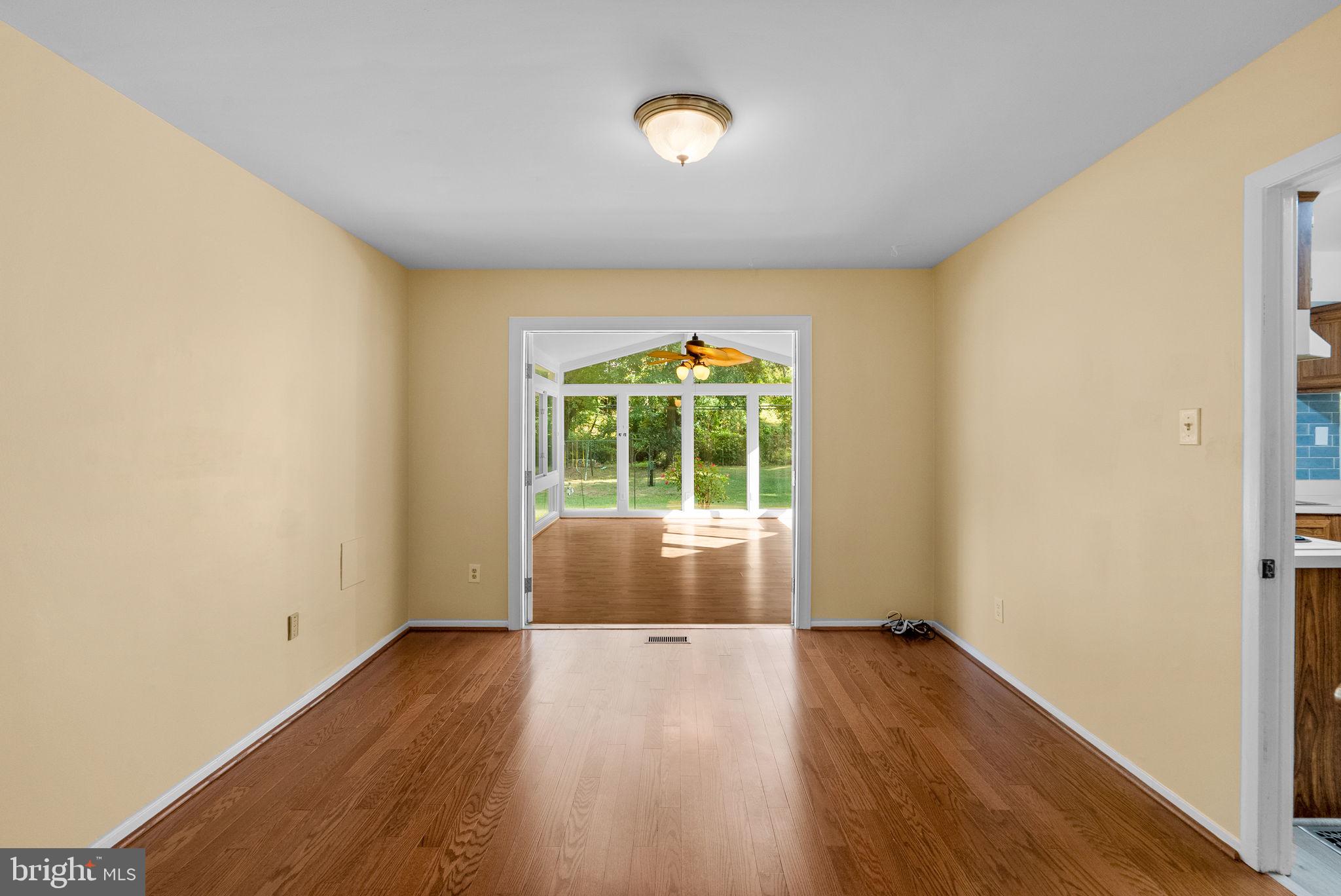 Real estate listing preview #24