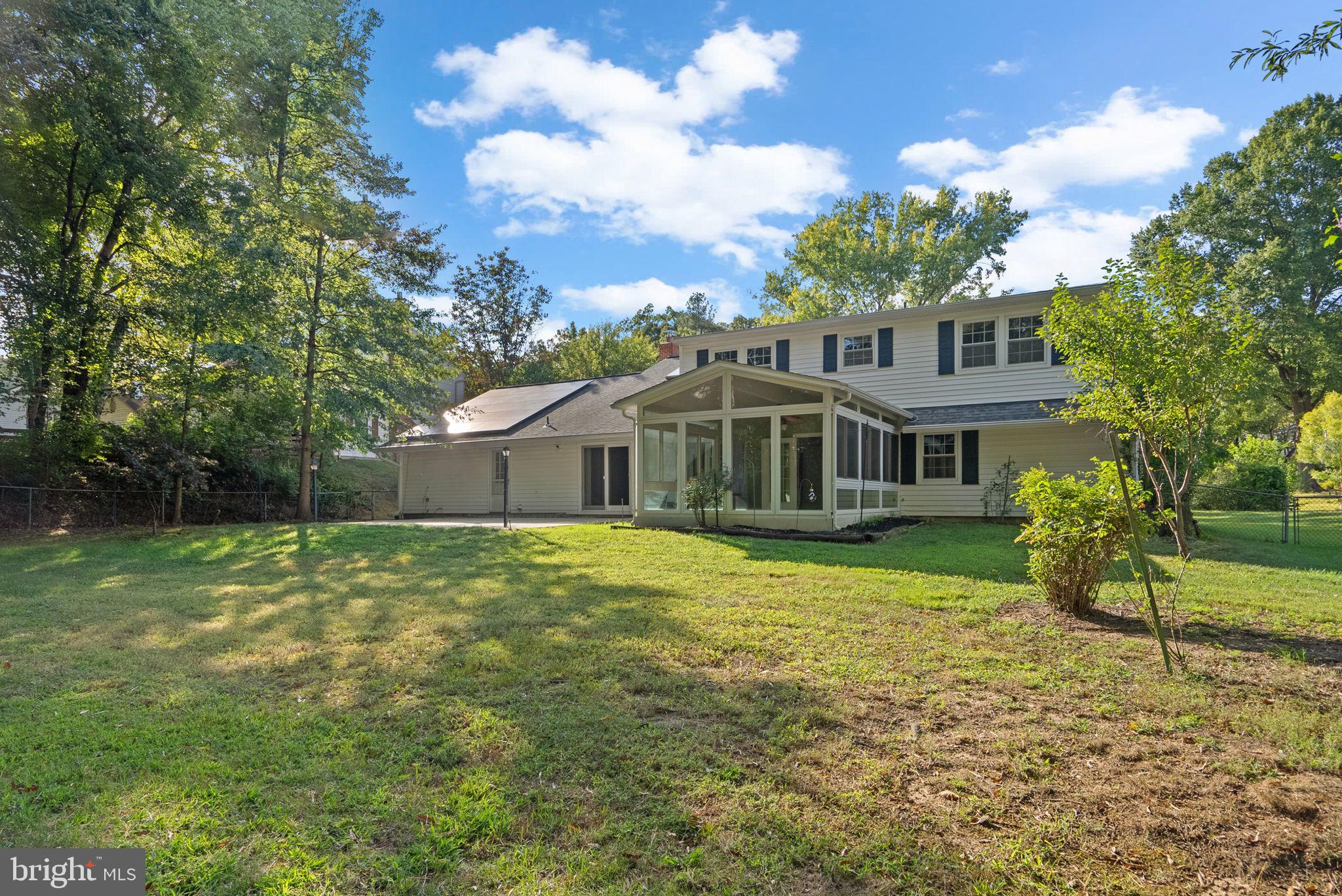 Real estate listing preview #2