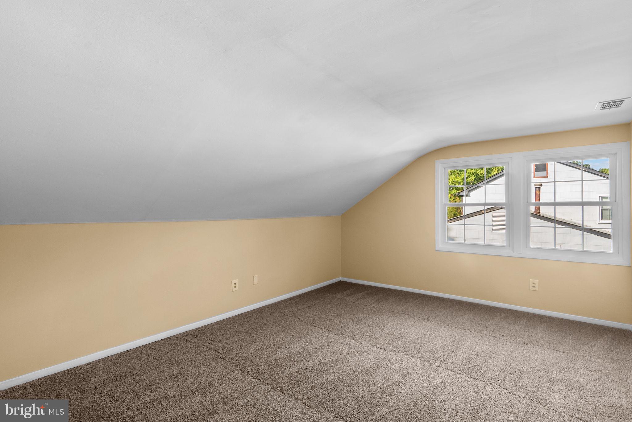 Real estate listing preview #48