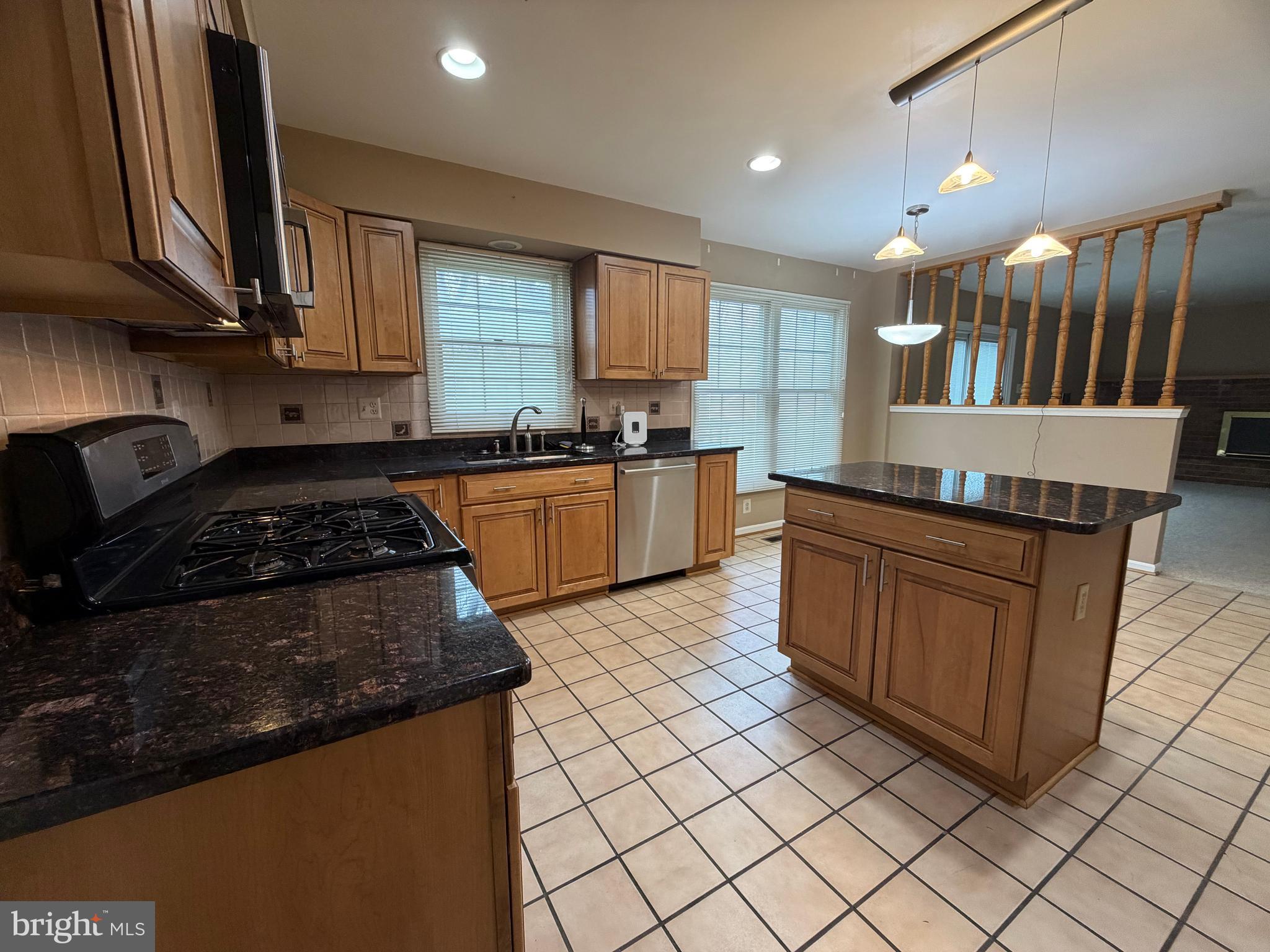 Real estate listing preview #16