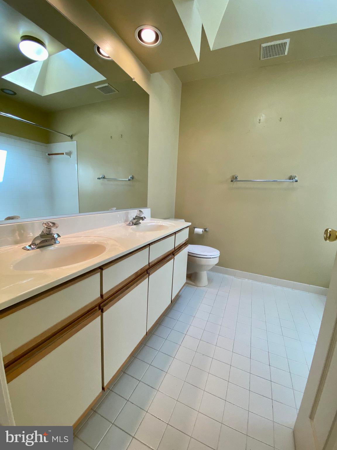 Real estate listing preview #32