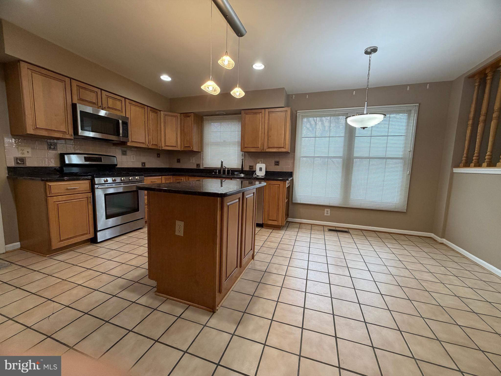 Real estate listing preview #8