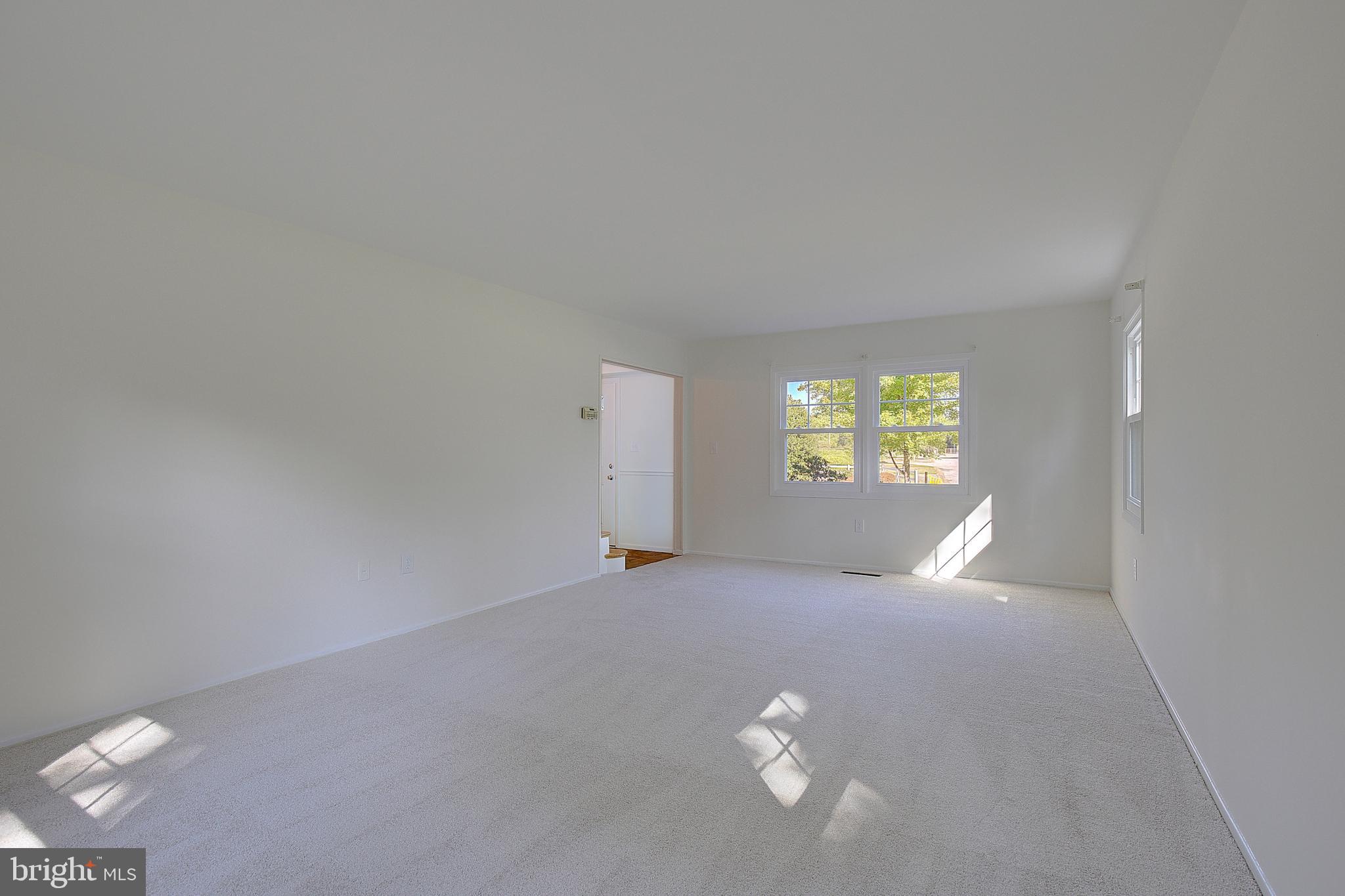 Real estate listing preview #12