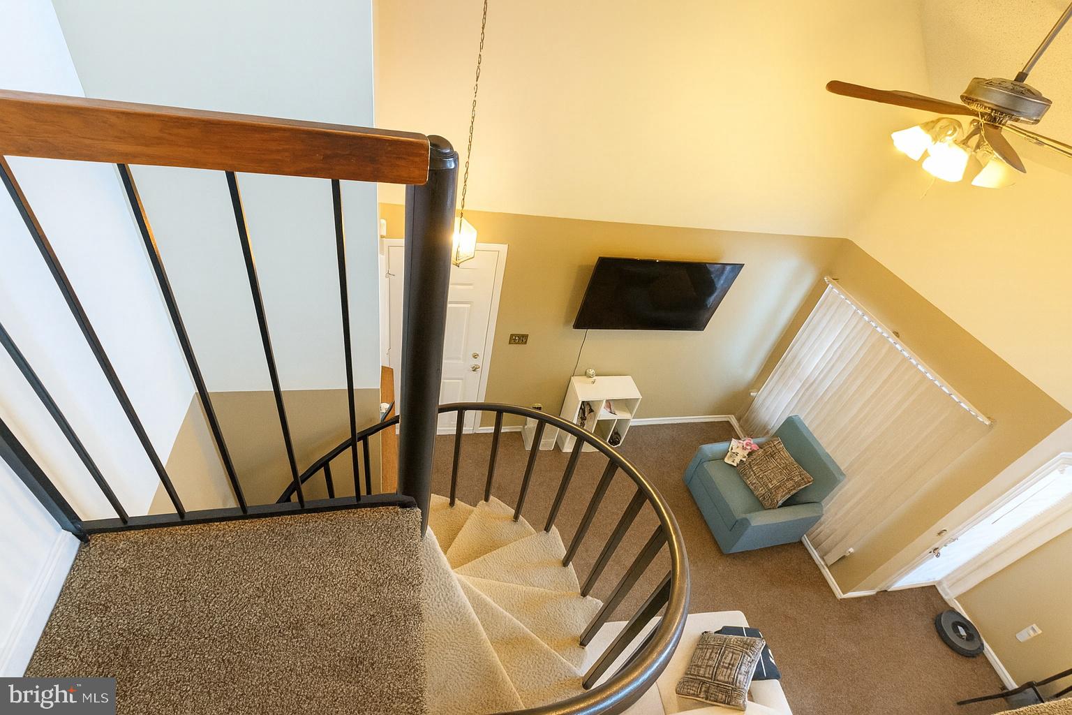 Real estate listing preview #12