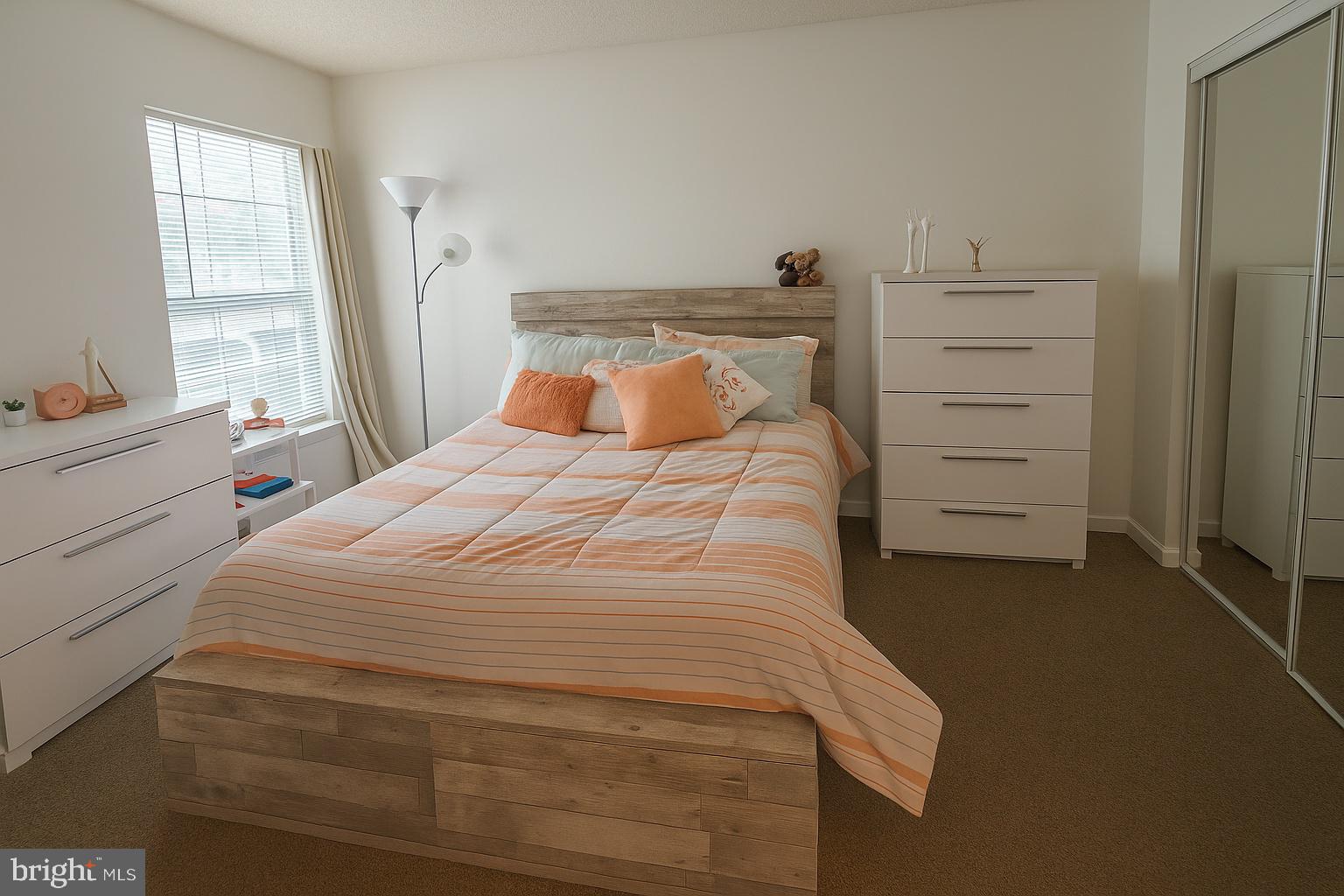 Real estate listing preview #7