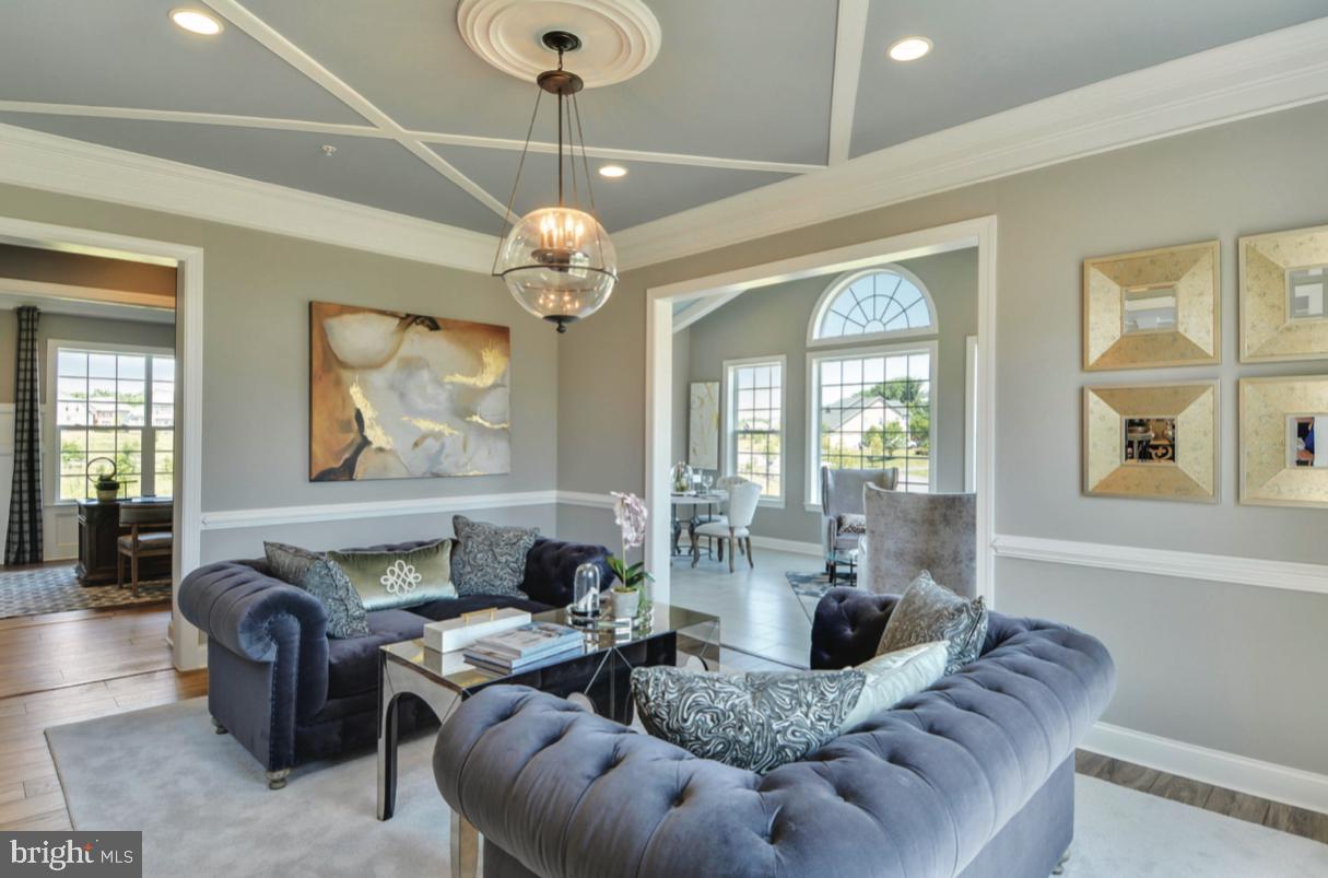 Real estate listing preview #12