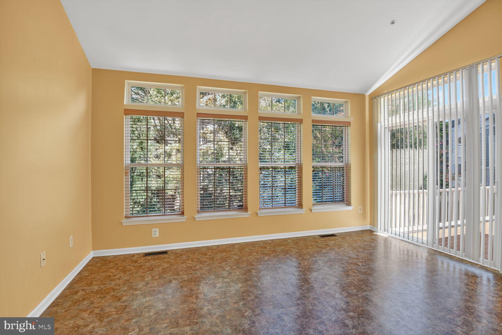 Real estate listing preview #17