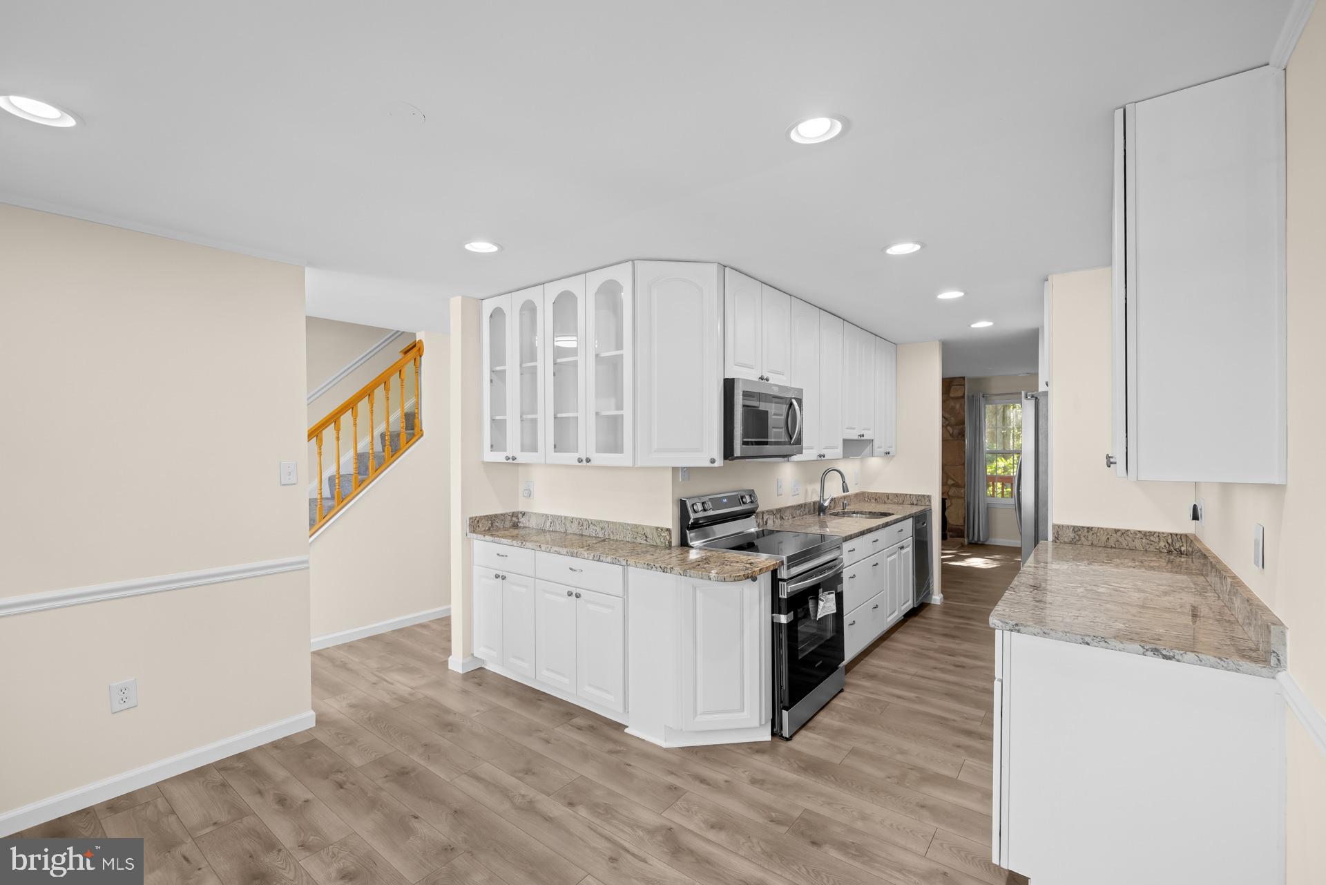 Real estate listing preview #4