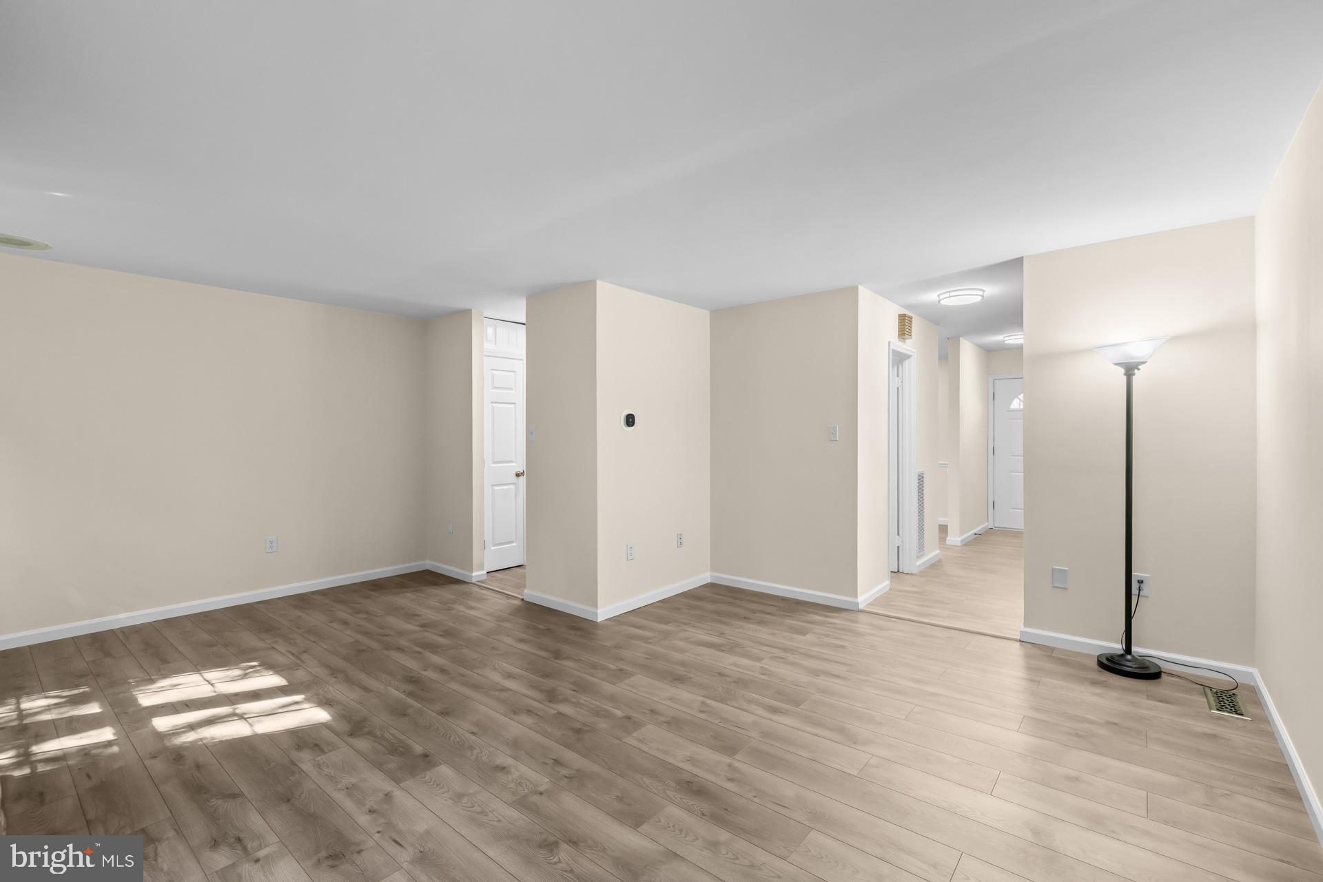 Real estate listing preview #13