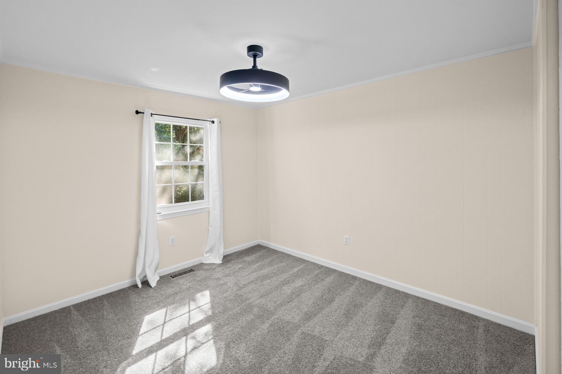 Real estate listing preview #16