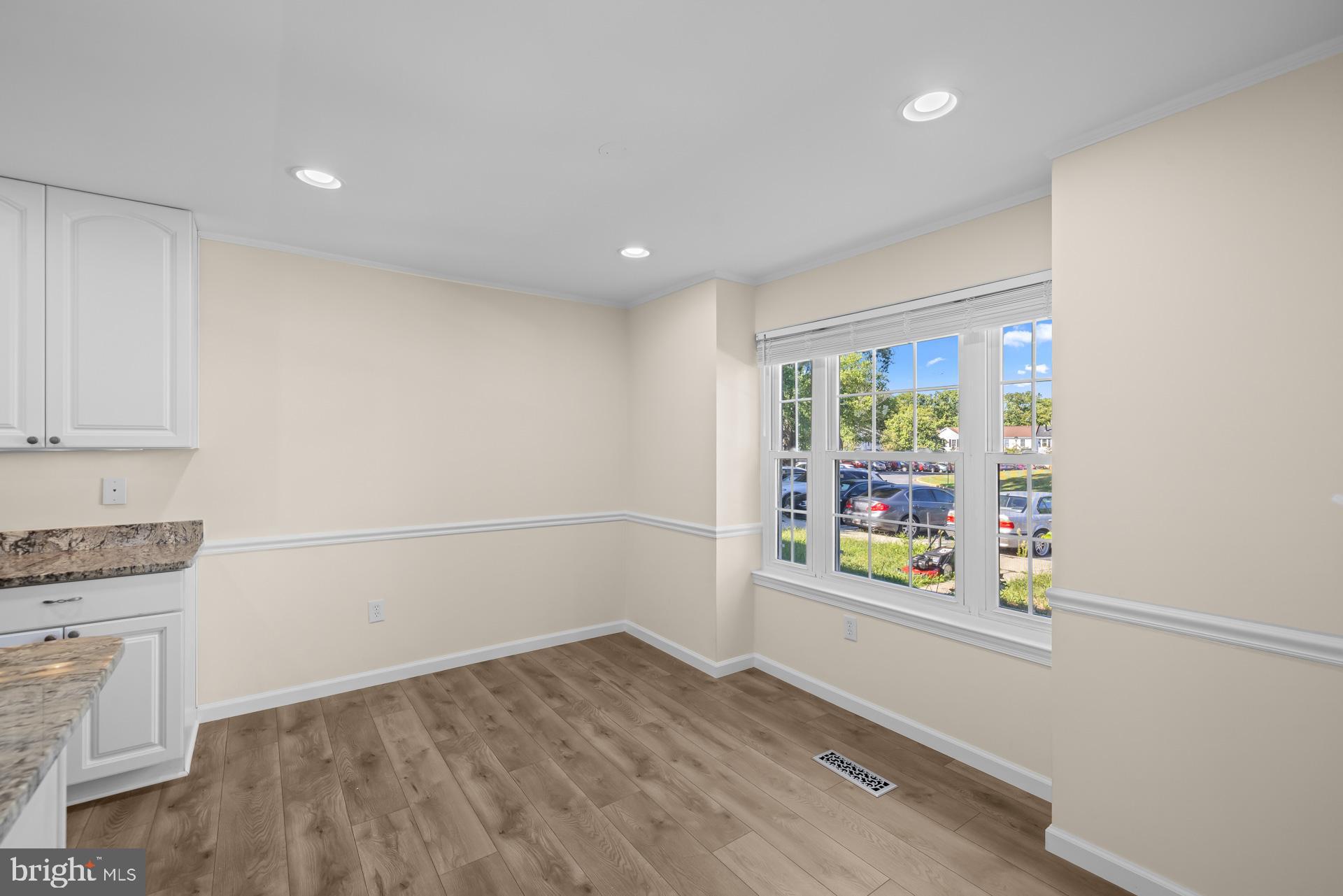 Real estate listing preview #5