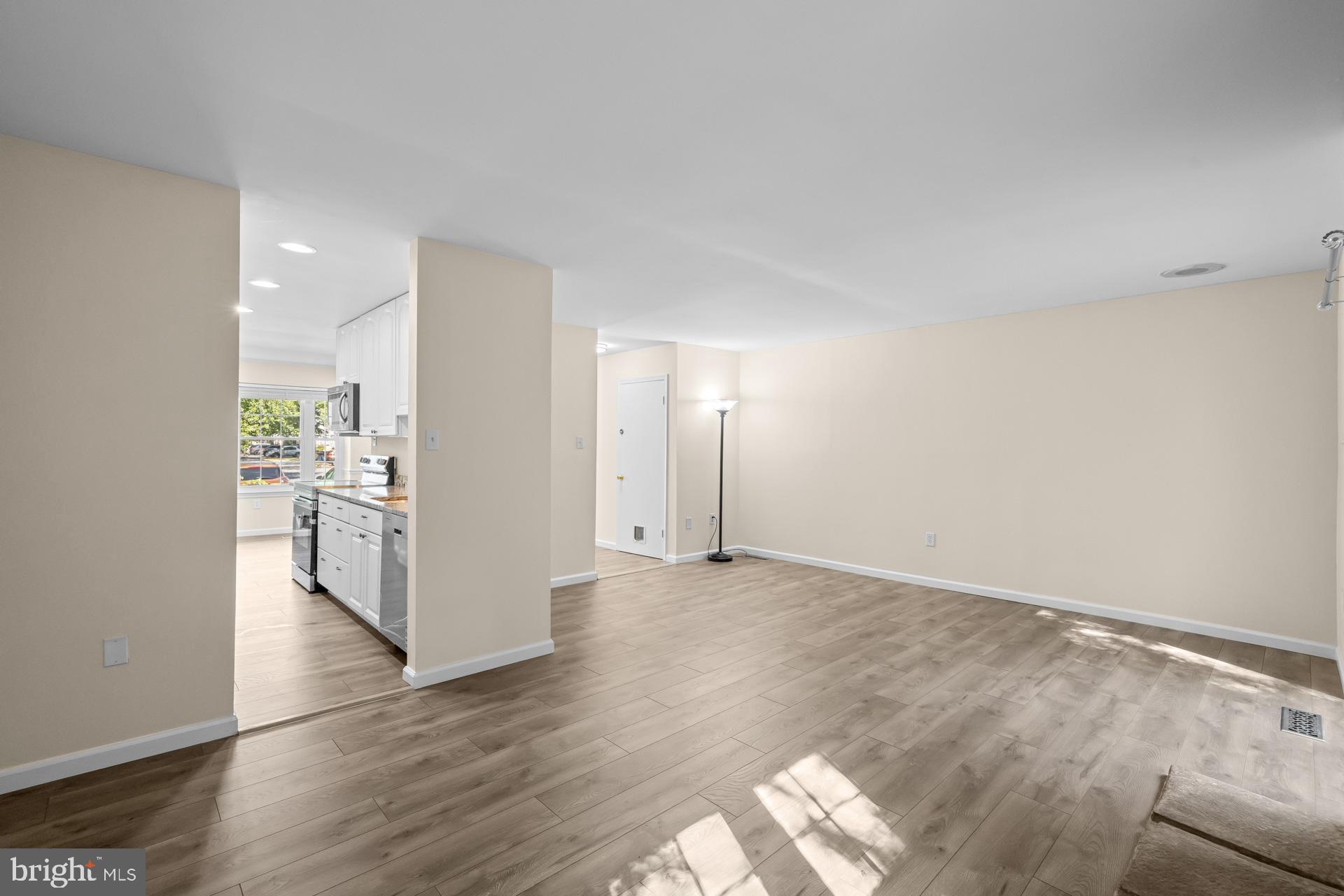 Real estate listing preview #12