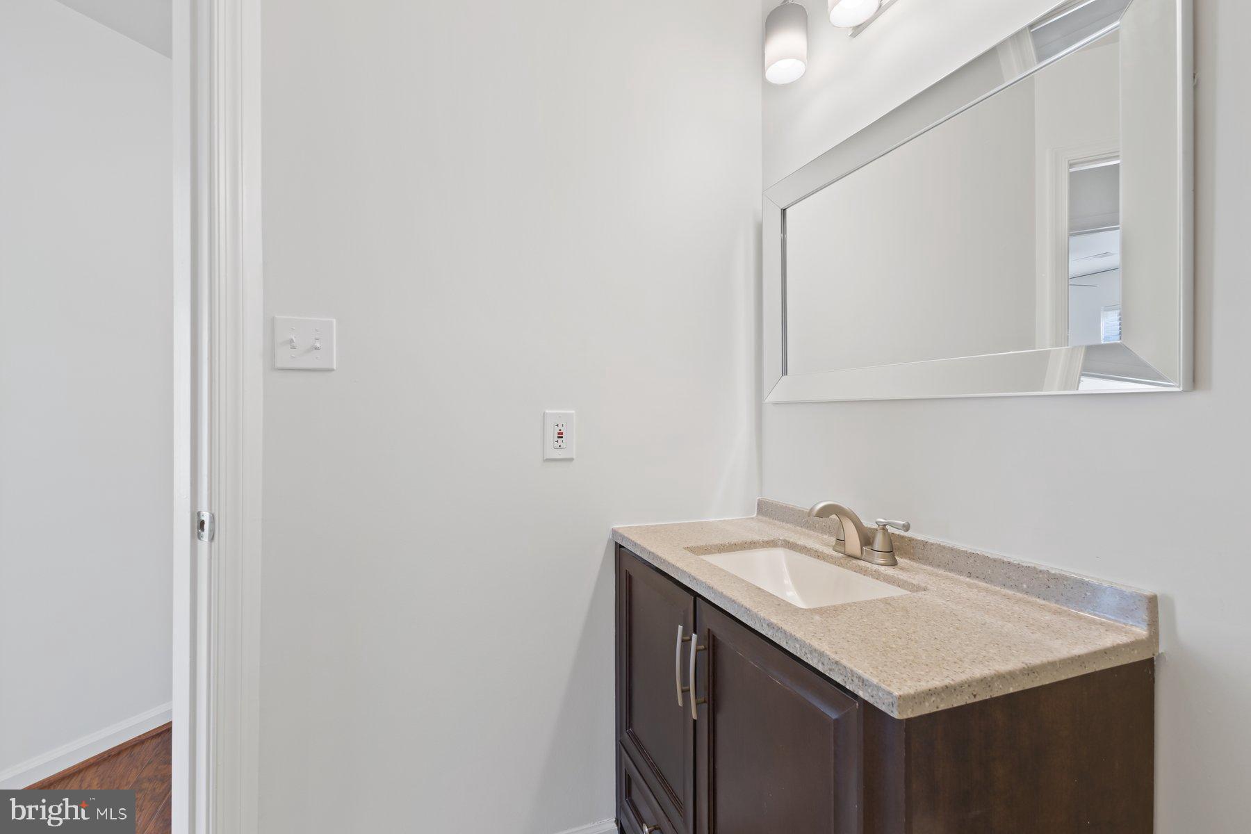 Real estate listing preview #32