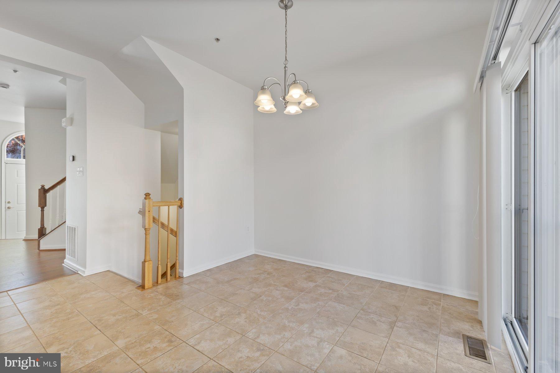 Real estate listing preview #18