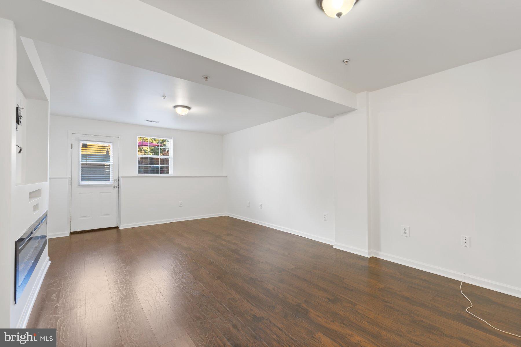 Real estate listing preview #38